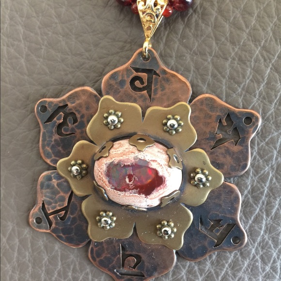 SilviasCreations Spectacular Chakra Necklace - Picture 4 of 7